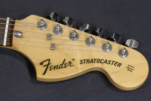 Фото 5 - Fender ST-72 (ST72) Stratocaster Japan 1987 (used).