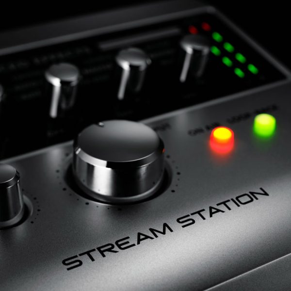 Фото 8 - Roland Stream-Station UA-4FX2 (UA4FX2) USB Audio Interface.