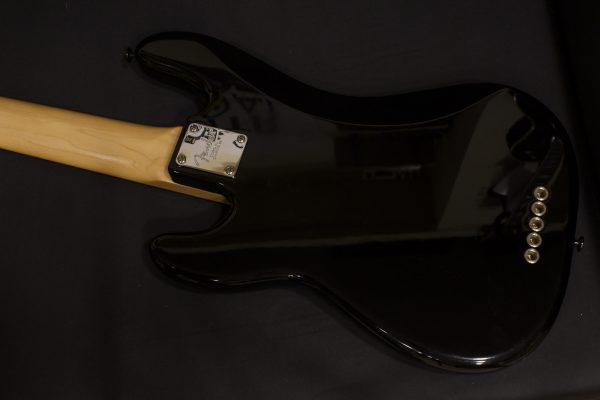 Фото 5 - Fender Precision Bass 2012 American Standard V (used).