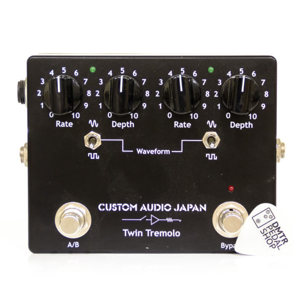 Фото 1 - Custom Audio Electronics Japan Twin Tremolo Limited (used).