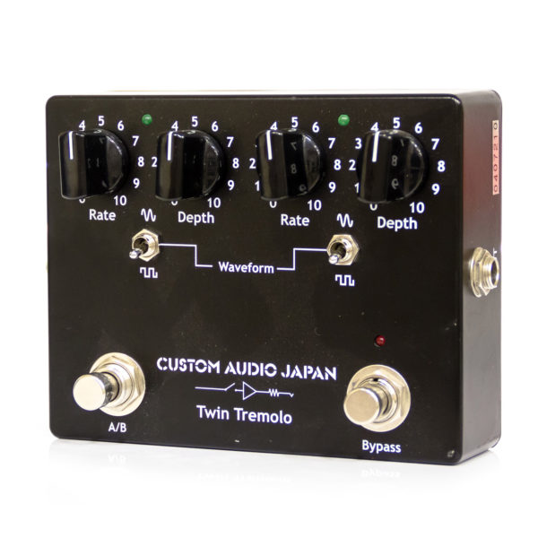 Фото 2 - Custom Audio Electronics Japan Twin Tremolo Limited (used).