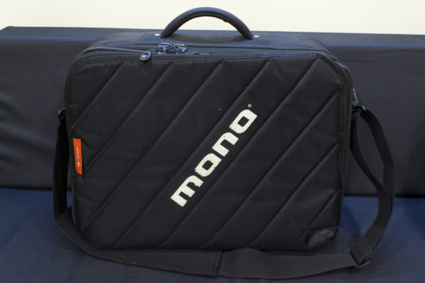 Фото 1 - MONO M80 Series Club 2.0 Pedalboard Bag + Fatt Board + Case (used).