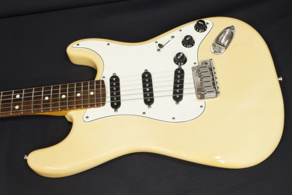 Фото 5 - Fender USA American Standard Stratocaster Olympic White 1987 USA (used).