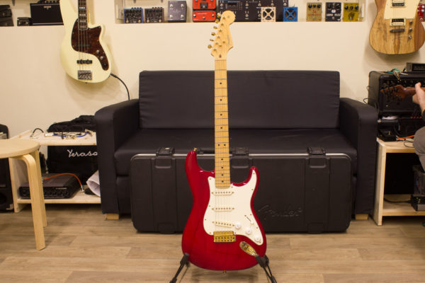 Фото 1 - Fender Stratocaster USA (used).