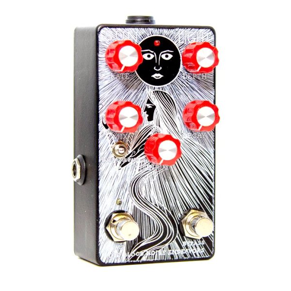 Фото 3 - Old Blood Noise Endeavors Sunlight v2 Reverb Black and White Gear Hero Exclusive (used).