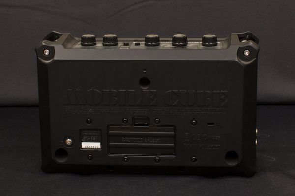 Фото 3 - Гитарный комбо Roland MB Cube (Mobile Cube) (used).