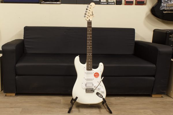 Фото 1 - Squier By fender Stratocaster (used).