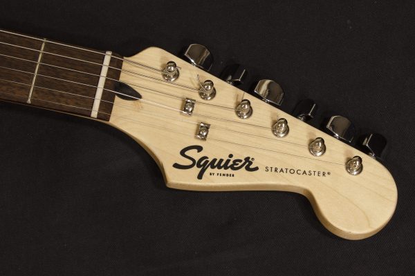 Фото 2 - Squier By fender Stratocaster (used).