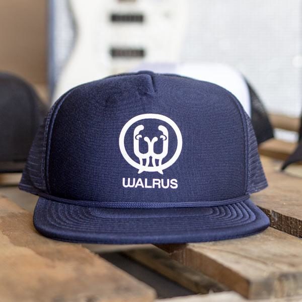 Фото 3 - Walrus Audio Trucker Hat бейсболка.