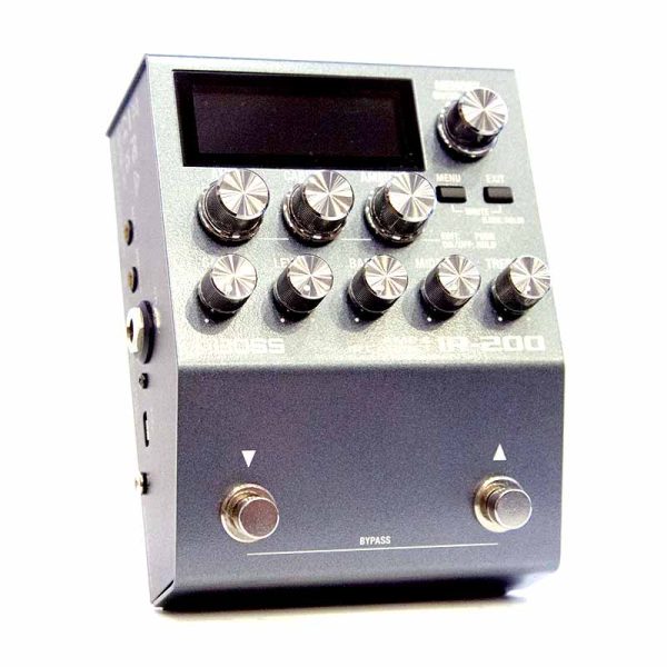 Фото 3 - Boss IR-200 Amp & IR Cabinet (used).