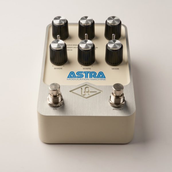 Фото 2 - Universal Audio (UAFX) Astra Modulation Machine Stereo.