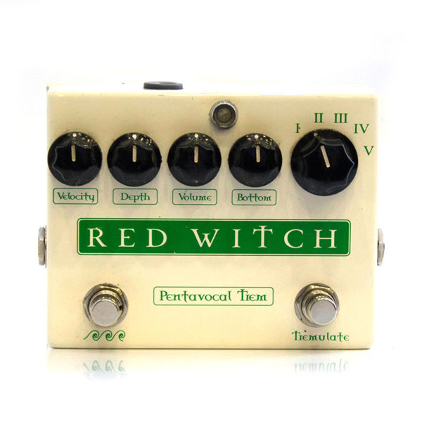 Фото 1 - Red Witch Pentavocal Tremolo (used).