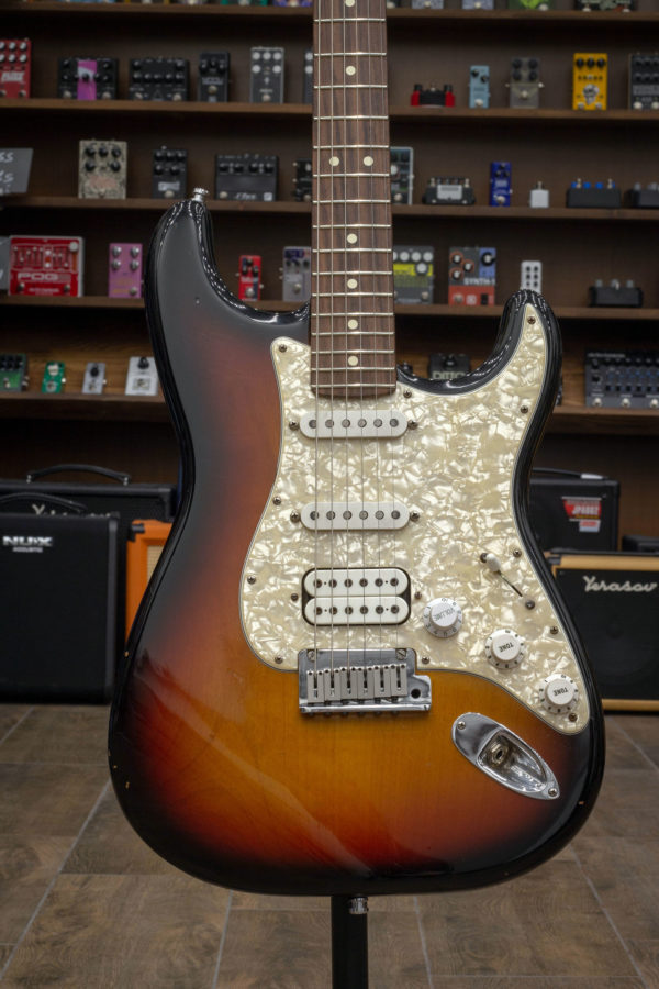 Фото 3 - Fender American Standard Stratocaster RW 3TS W/C 1999 (used).