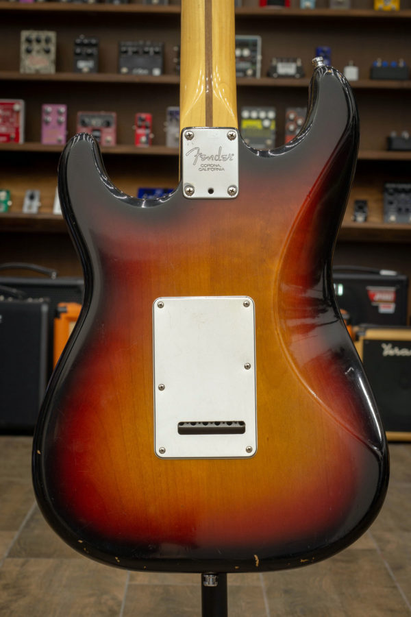 Фото 4 - Fender American Standard Stratocaster RW 3TS W/C 1999 (used).