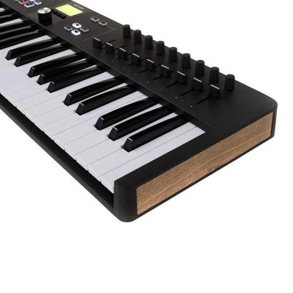 Фото 5 - Arturia KeyLab Essential 61 MK3 Black MIDI Keyboard Controller.