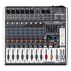 Фото 11 - Behringer Xenyx X1832USB.