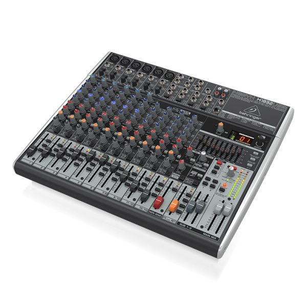 Фото 2 - Behringer Xenyx X1832USB.