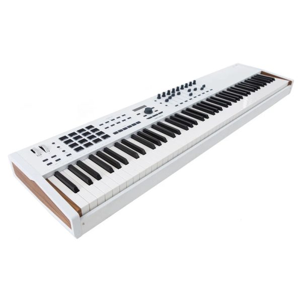 Фото 2 - Arturia KeyLab 88 MKII MIDI-keyboard.