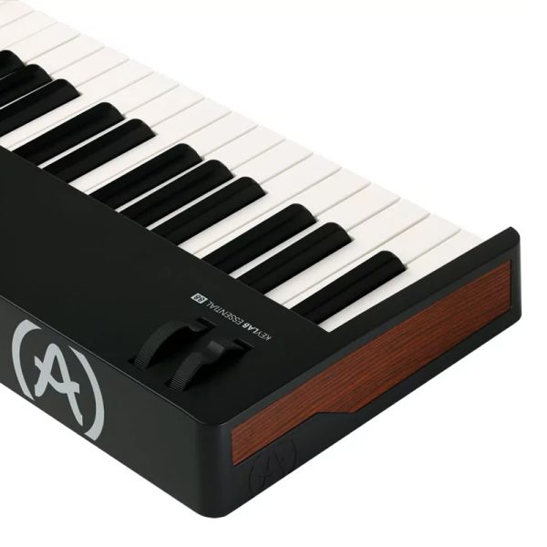 Фото 4 - Arturia KeyLab Essential 88 MK3 Black MIDI Keyboard Controller.