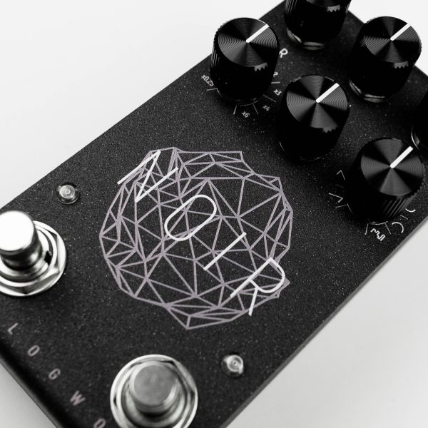 Фото 4 - Analogworm Noir MkII Tremolo Black.