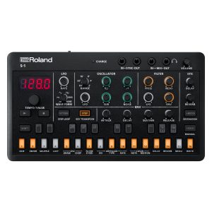 Фото 14 - Roland S-1 Tweak Synthesizer.