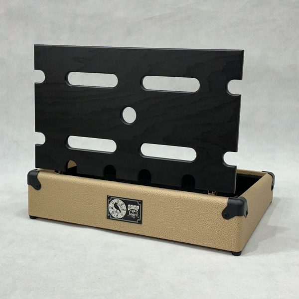 Фото 2 - Samp Custom P-Board 48х31х10 см Педалбоард с подъемной крышкой кремовый.