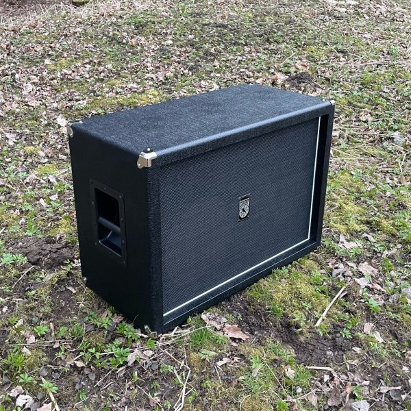 Фото 2 - Samp Custom Celestion Vintage 30+G12M-65 Creamback 120W 2x12 Черный горизонтальный кабинет.