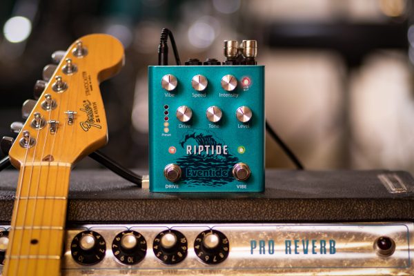 Фото 4 - Eventide Riptide Ripping Distortion and Swirling Modulation.