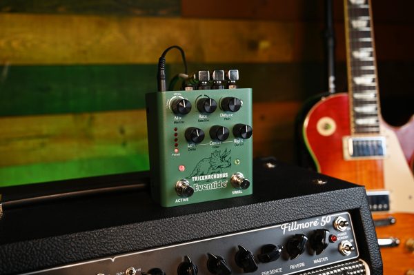 Фото 4 - Eventide TriceraChorus BBD-Style Tri-stereo Chorus Pedal.