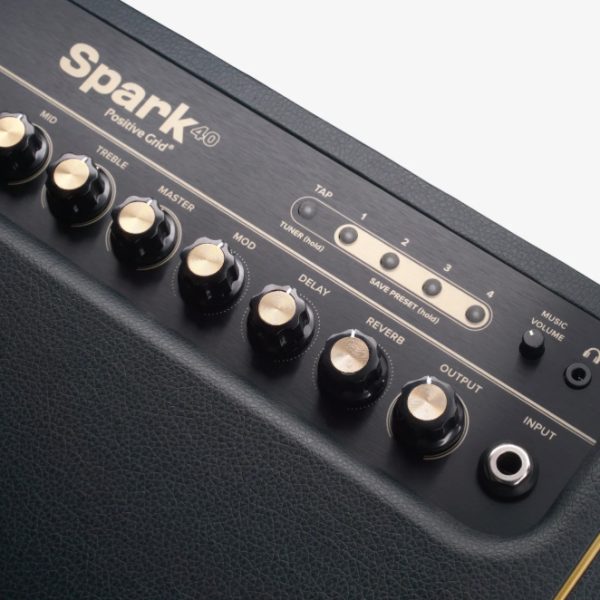 Фото 4 - Комбоусилитель Positive Grid Spark 40-Watt Portable Smart Guitar Amp & Bluetooth Speaker.