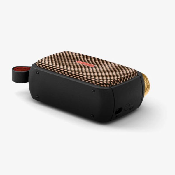 Фото 3 - Комбоусилитель Positive Grid Spark Go 5-Watt Ultra-portable Guitar Amp & Bluetooth Speaker.
