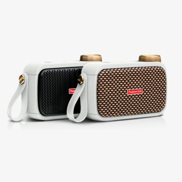 Фото 3 - Комбоусилитель Positive Grid Spark Go Ivory 5-Watt Ultra-portable Guitar Amp & Bluetooth Speaker.