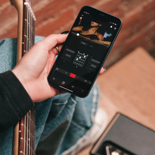 Фото 3 - Комбоусилитель Positive Grid Spark Mini Black 10-Watt Portable Smart Guitar Amp & Bluetooth Speaker.