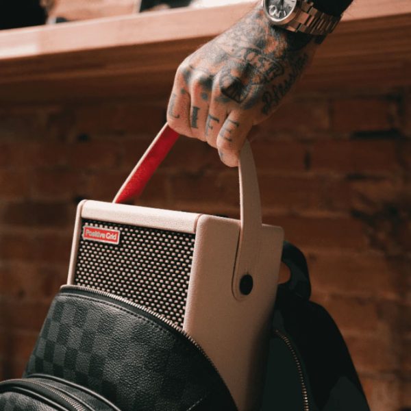 Фото 7 - Комбоусилитель Positive Grid Spark Mini Pearl 10-Watt Portable Smart Guitar Amp & Bluetooth Speaker.
