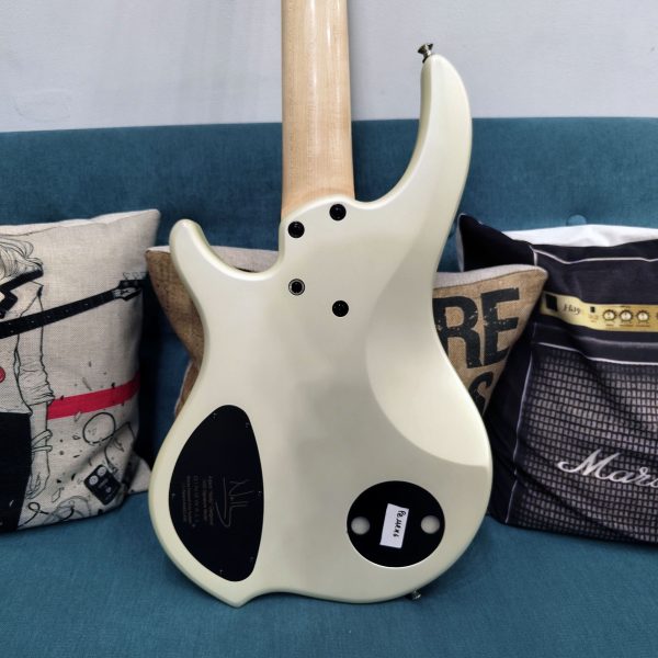 Фото 4 - Dingwall NG3 Nolly 5-String 3PU Ducati Pearl White (used).